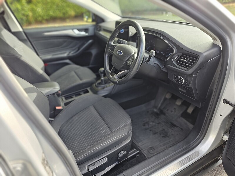 Ford 1.0T EcoBoost Titanium Hatchback 5dr Petrol Manual Euro 6 (s/s) (125 ps)