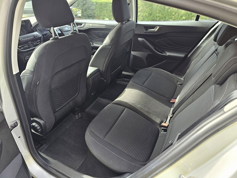 Ford 1.0T EcoBoost Titanium Hatchback 5dr Petrol Manual Euro 6 (s/s) (125 ps)