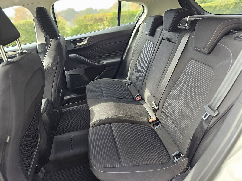 Ford 1.0T EcoBoost Titanium Hatchback 5dr Petrol Manual Euro 6 (s/s) (125 ps)