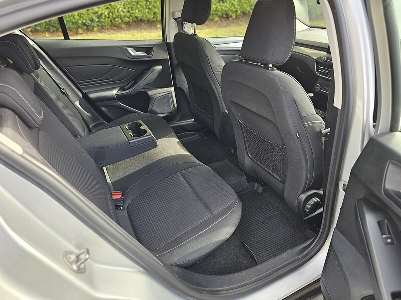 Ford 1.0T EcoBoost Titanium Hatchback 5dr Petrol Manual Euro 6 (s/s) (125 ps)