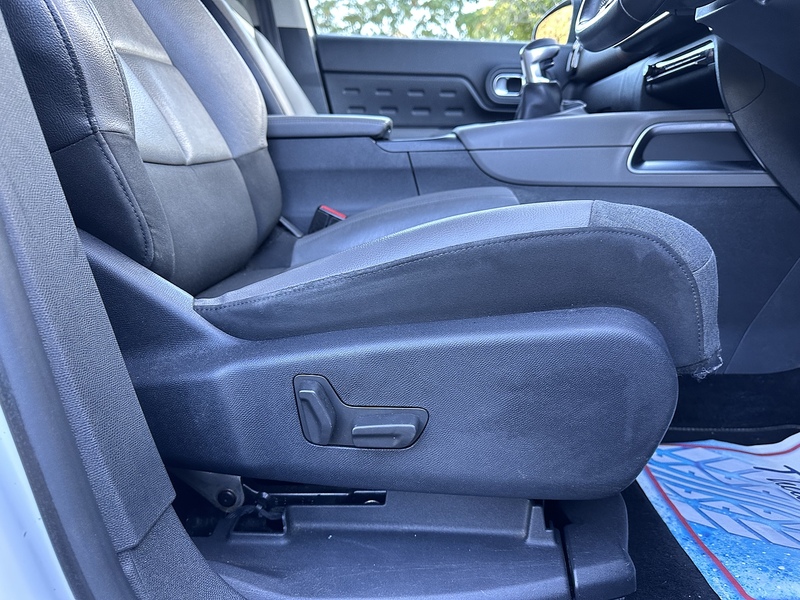 Citroen PureTech Flair SUV 1.2 Manual Petrol