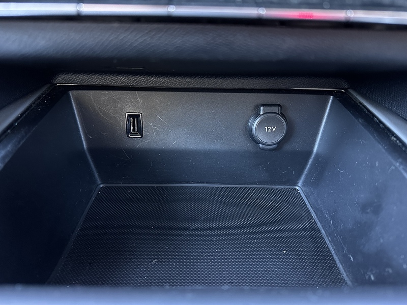 Citroen PureTech Flair SUV 1.2 Manual Petrol