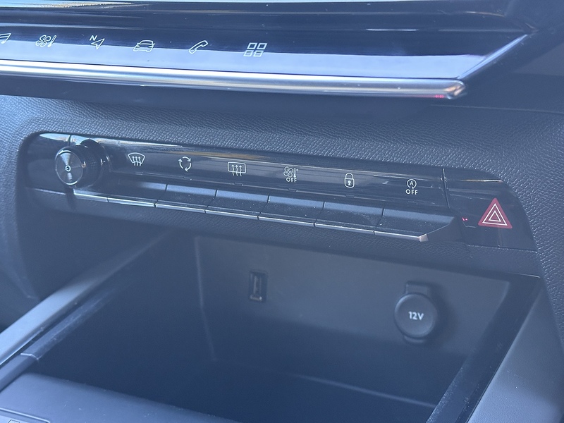 Citroen PureTech Flair SUV 1.2 Manual Petrol