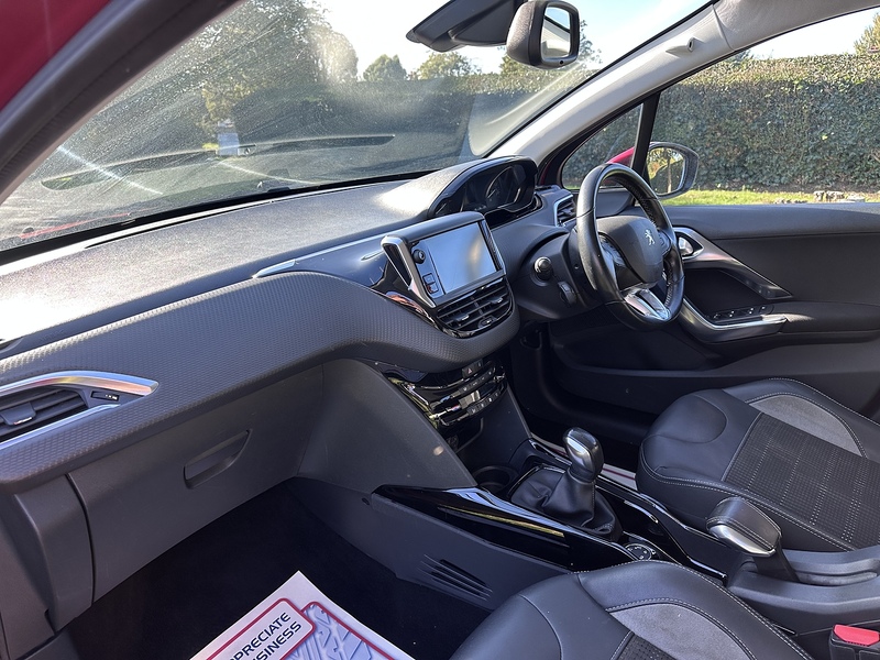 Peugeot PureTech Allure SUV 1.2 Manual Petrol