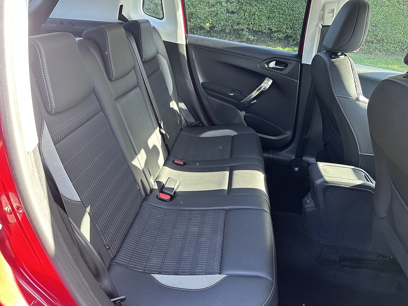 Peugeot PureTech Allure SUV 1.2 Manual Petrol