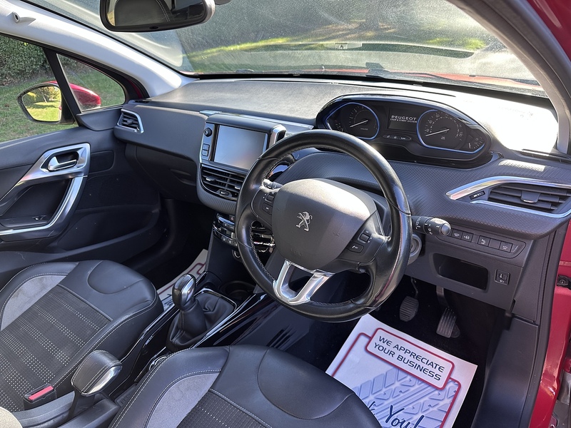 Peugeot PureTech Allure SUV 1.2 Manual Petrol