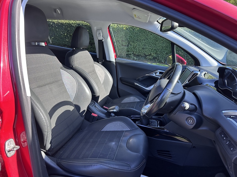 Peugeot PureTech Allure SUV 1.2 Manual Petrol