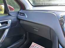 Peugeot 2008 PureTech Allure 