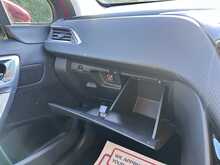 Peugeot 2008 PureTech Allure 