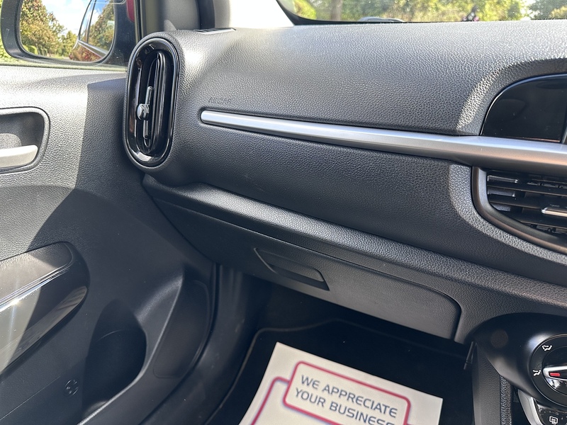 Kia 2 Hatchback 1.0 Manual Petrol