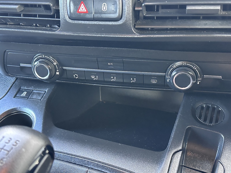 Vauxhall Turbo Design MPV 1.2 Manual Petrol