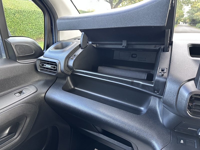 Vauxhall Turbo Design MPV 1.2 Manual Petrol