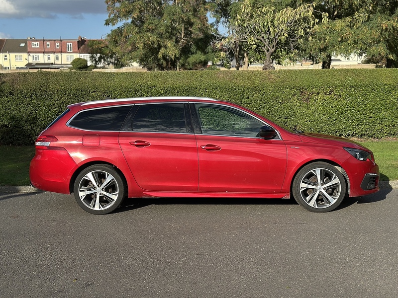 Peugeot PureTech GT Line Estate 1.2 Manual Petrol