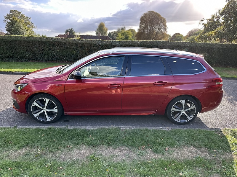 Peugeot PureTech GT Line Estate 1.2 Manual Petrol