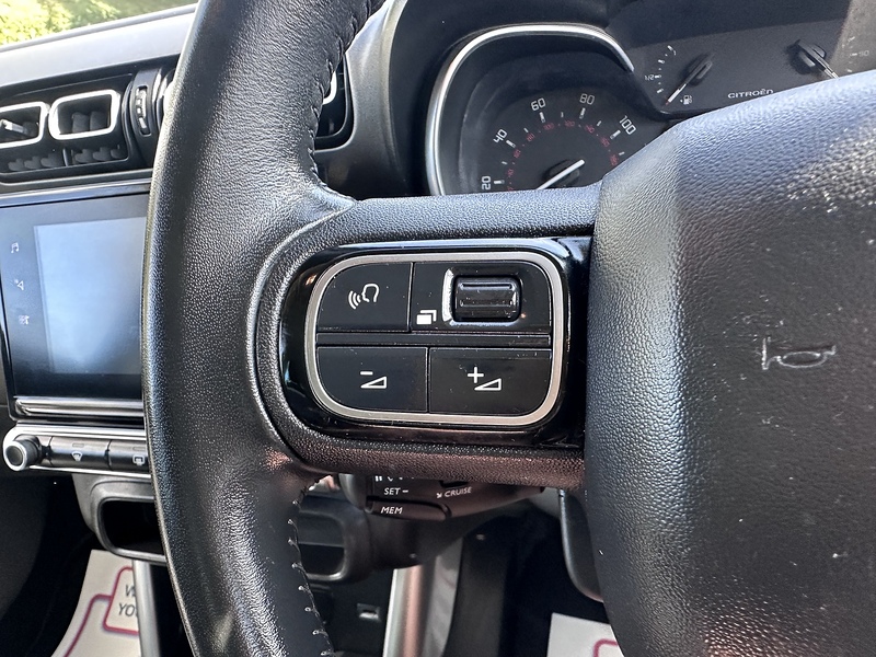 Citroen PureTech Shine SUV 1.2 Automatic Petrol