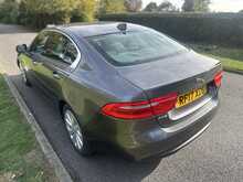 Jaguar XE d SE 