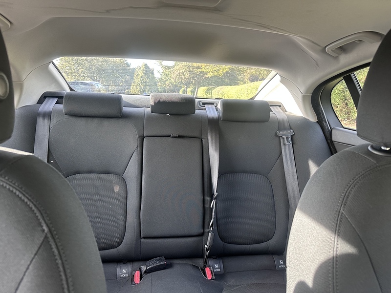 Jaguar d SE Saloon 2.0 Manual Diesel