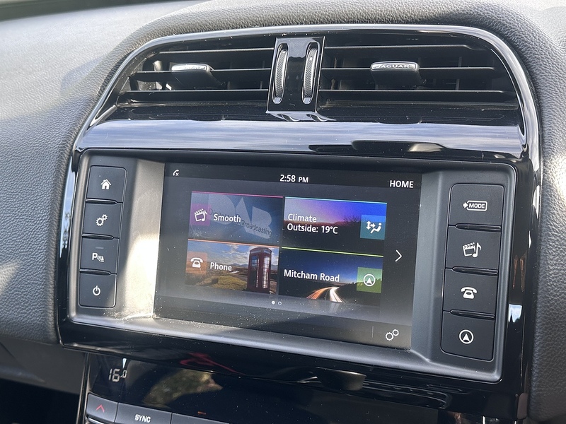 Jaguar d SE Saloon 2.0 Manual Diesel