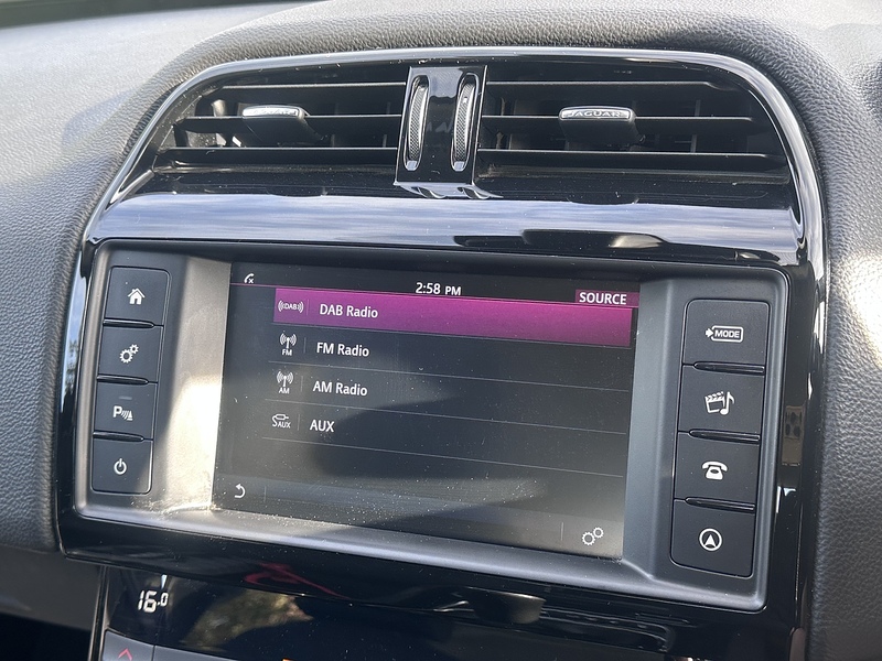 Jaguar d SE Saloon 2.0 Manual Diesel