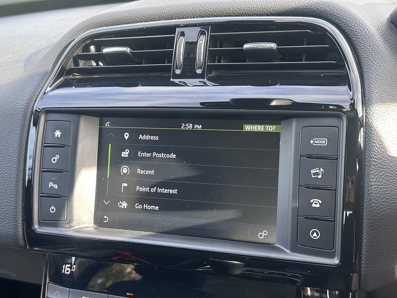 Jaguar d SE Saloon 2.0 Manual Diesel