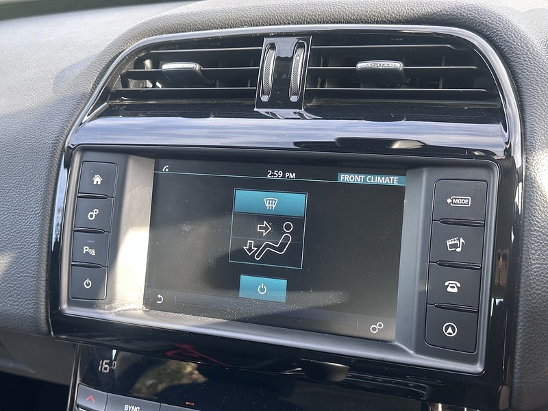 Jaguar d SE Saloon 2.0 Manual Diesel