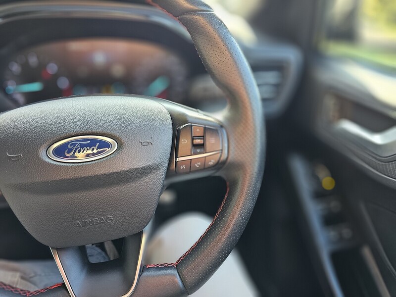 Ford EcoBlue ST-Line X Estate 1.5 Manual Diesel