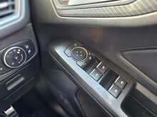 Ford Focus EcoBlue ST-Line X 