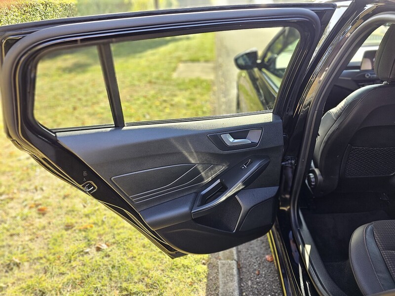 Ford EcoBlue ST-Line X Estate 1.5 Manual Diesel