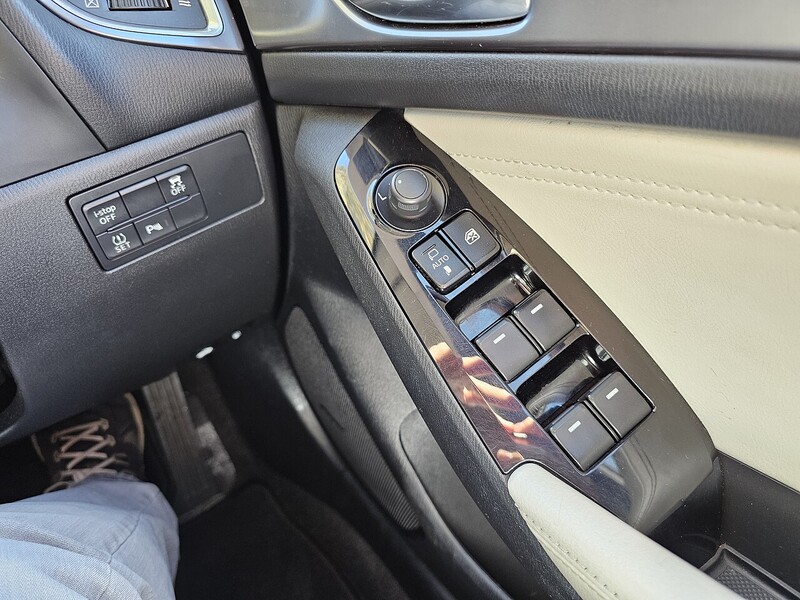 Mazda SKYACTIV-G Sport Nav Hatchback 2.0 Manual Petrol