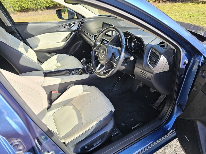 Mazda SKYACTIV-G Sport Nav Hatchback 2.0 Manual Petrol