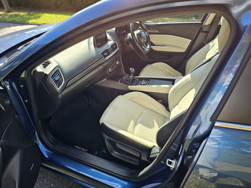 Mazda SKYACTIV-G Sport Nav Hatchback 2.0 Manual Petrol