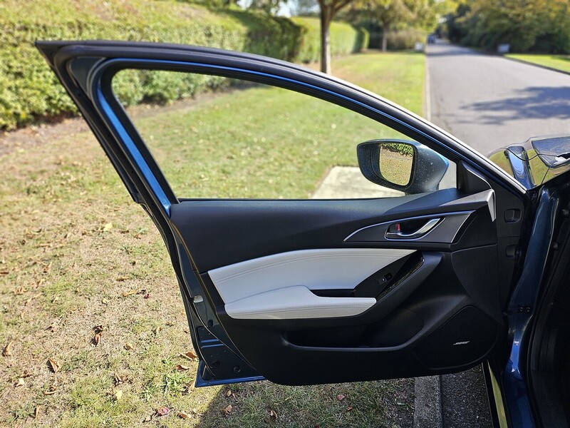 Mazda SKYACTIV-G Sport Nav Hatchback 2.0 Manual Petrol