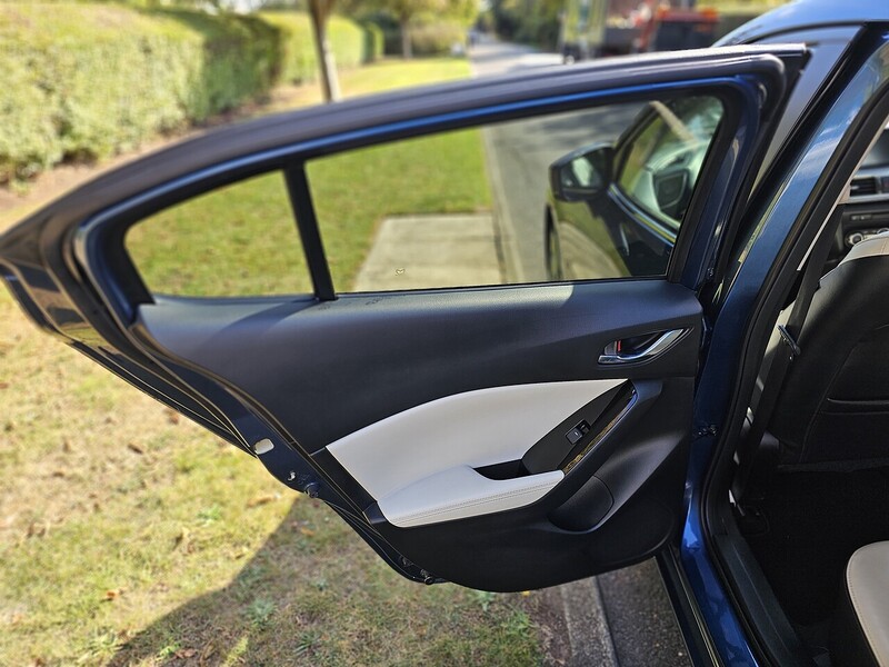 Mazda SKYACTIV-G Sport Nav Hatchback 2.0 Manual Petrol