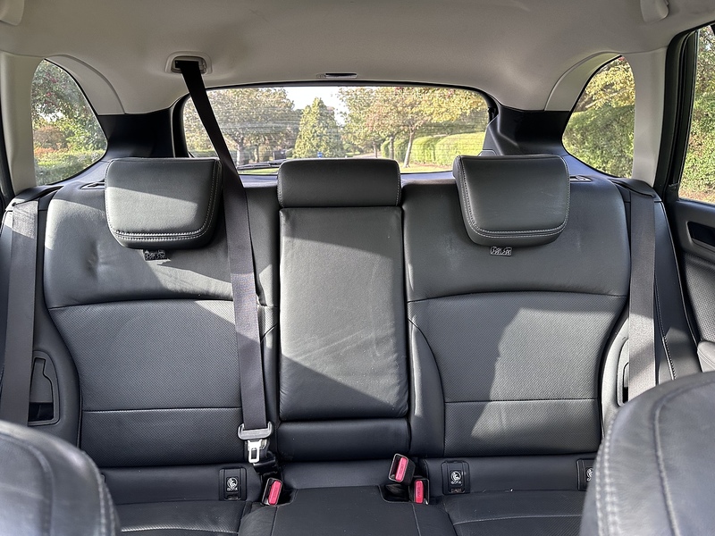 Subaru 2.0D SE Premium Estate 5dr Diesel Lineartronic 4WD Euro 6 (150 ps)