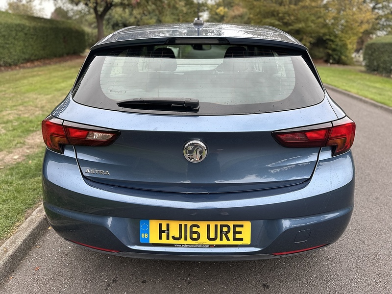 Vauxhall i SRi Hatchback 1.4 Manual Petrol