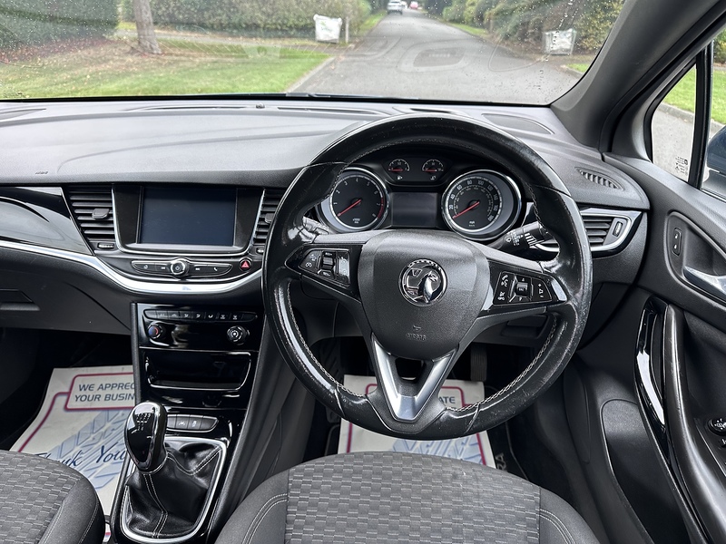 Vauxhall i SRi Hatchback 1.4 Manual Petrol