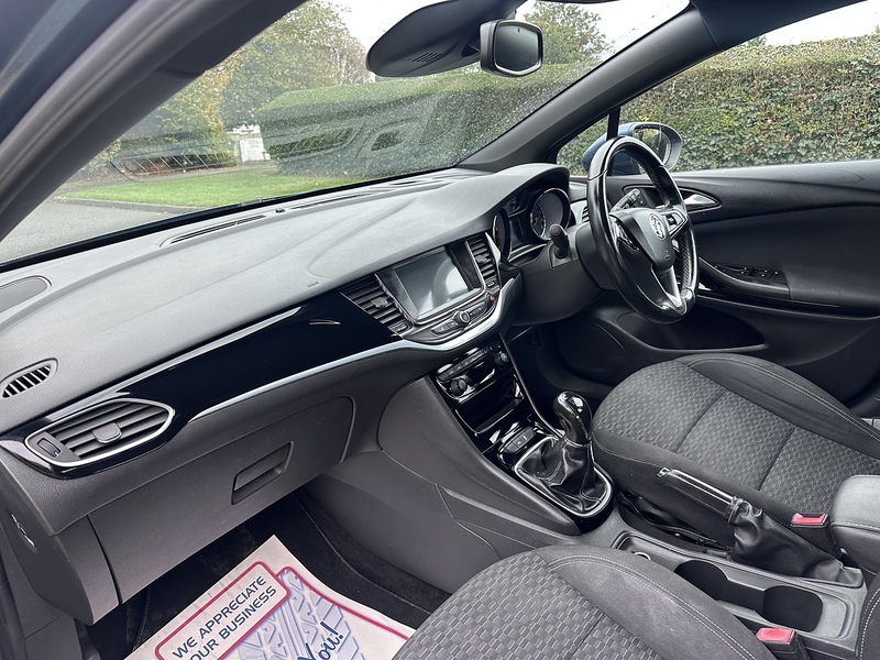 Vauxhall i SRi Hatchback 1.4 Manual Petrol