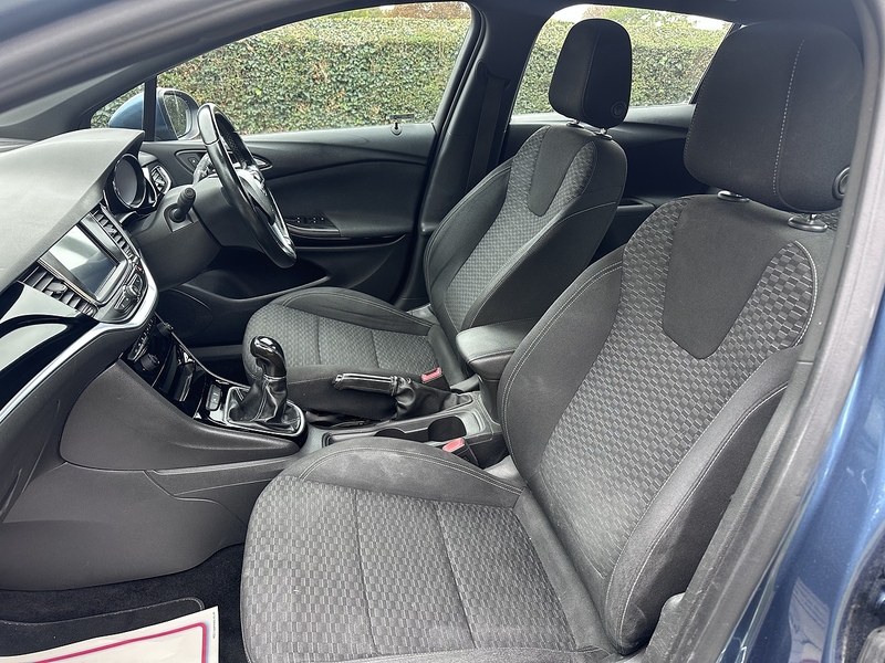 Vauxhall i SRi Hatchback 1.4 Manual Petrol