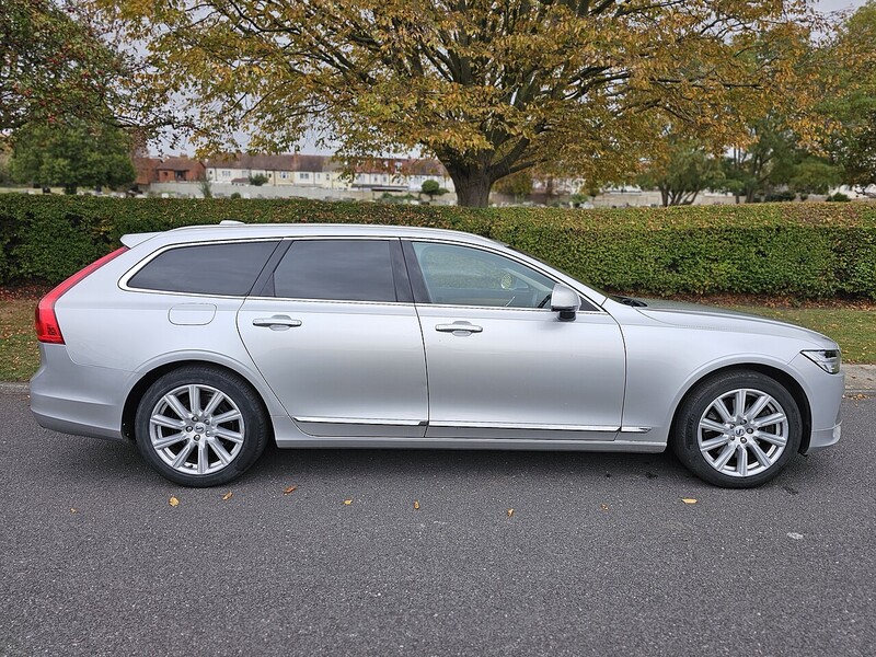 Volvo 2.0 D5 PowerPulse Inscription Pro Estate 5dr Diesel Auto AWD Euro 6 (s/s) (235 ps)