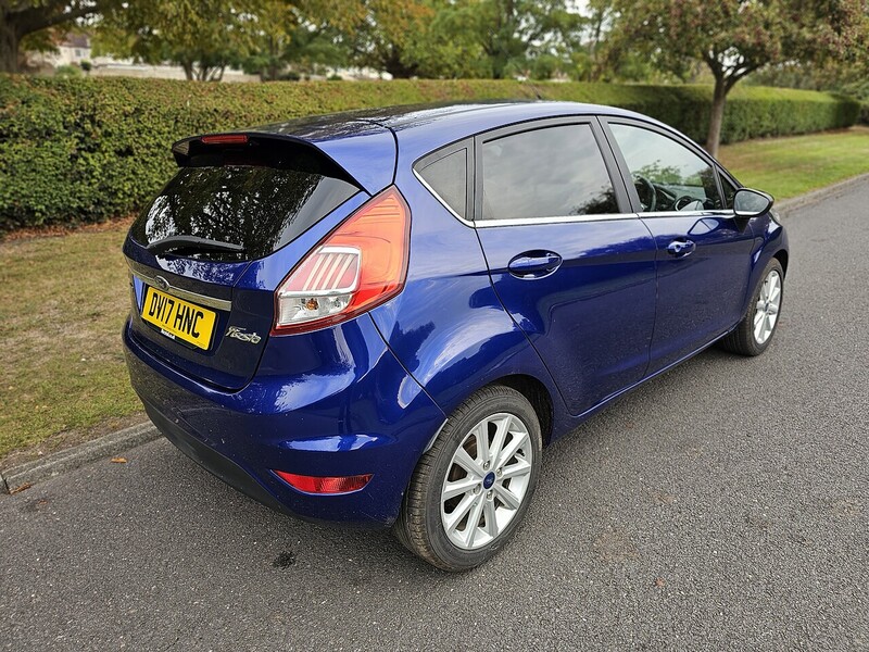 Ford T EcoBoost Titanium Hatchback 1.0 Manual Petrol