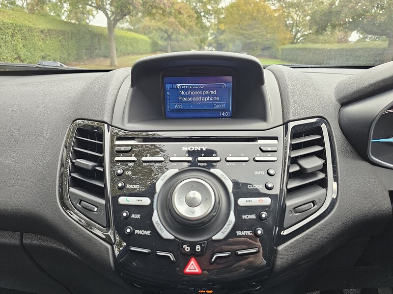 Ford T EcoBoost Titanium Hatchback 1.0 Manual Petrol