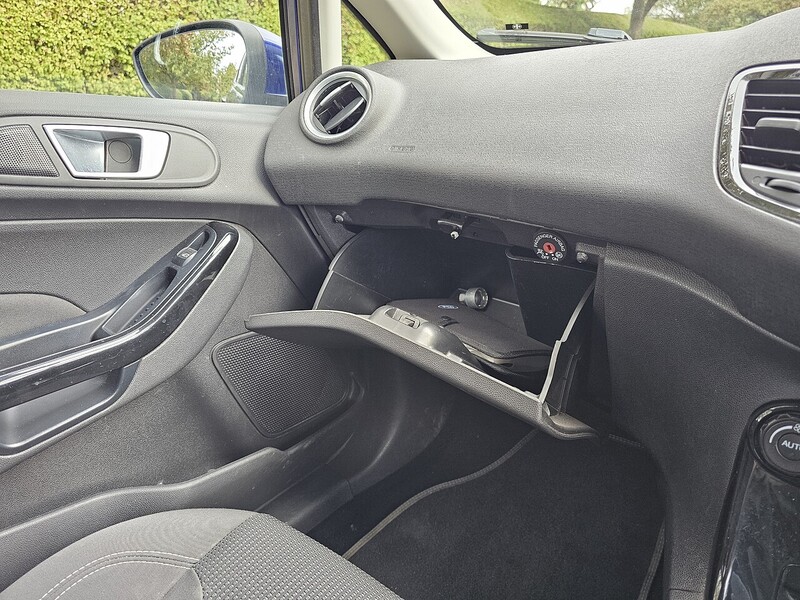 Ford T EcoBoost Titanium Hatchback 1.0 Manual Petrol