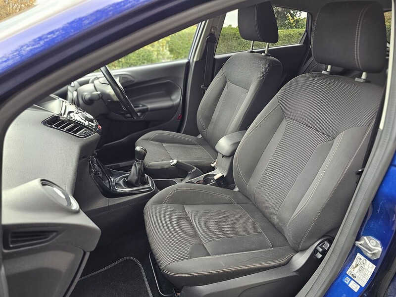 Ford T EcoBoost Titanium Hatchback 1.0 Manual Petrol