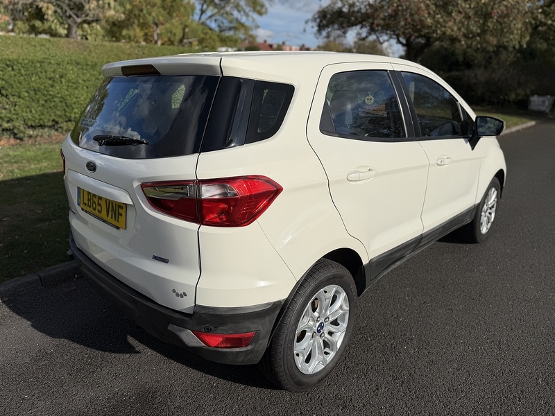 Ford 1.5 Zetec SUV 5dr Petrol Manual 2WD Euro 5 (112 ps)
