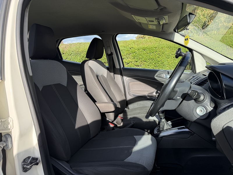 Ford 1.5 Zetec SUV 5dr Petrol Manual 2WD Euro 5 (112 ps)