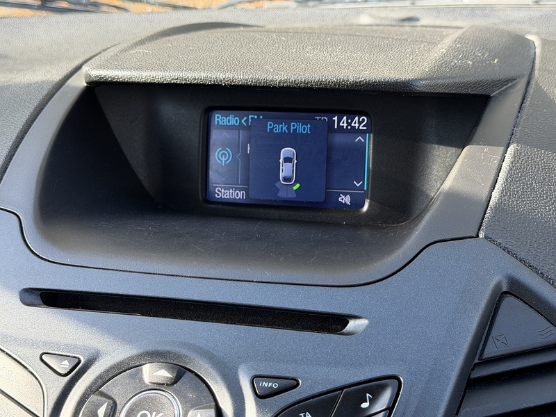 Ford 1.5 Zetec SUV 5dr Petrol Manual 2WD Euro 5 (112 ps)