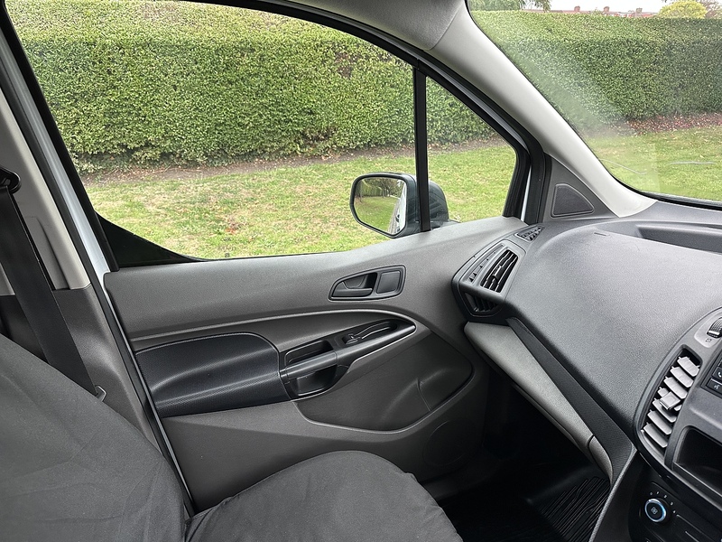 Ford 230 EcoBlue Leader Combi Van 1.5 Manual Diesel