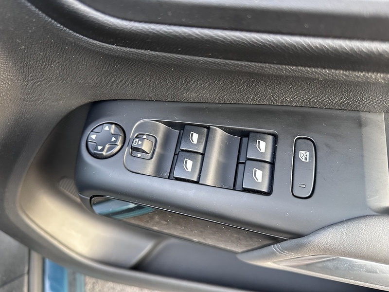 Citroen PureTech Flair SUV 1.6 Automatic Petrol