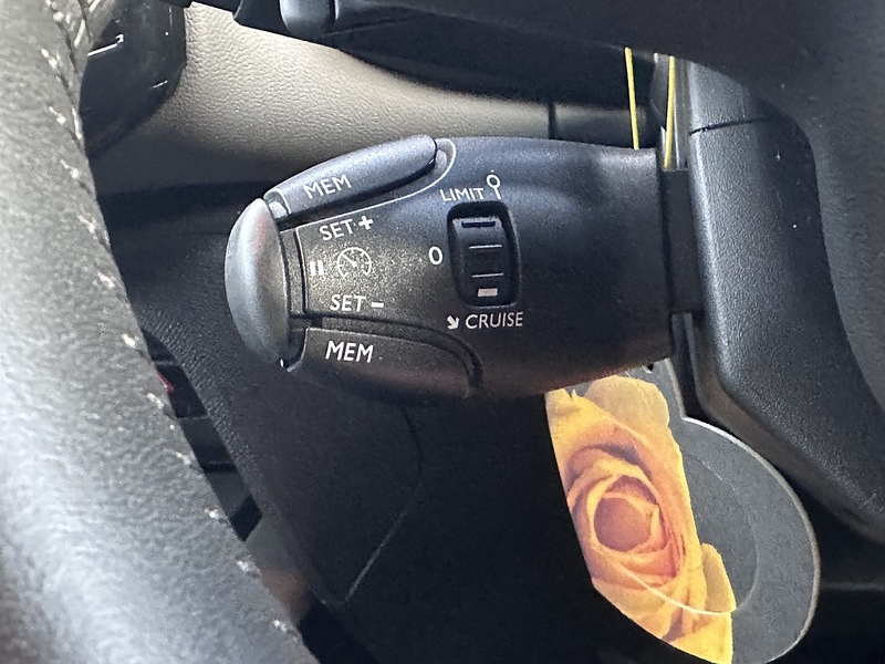 Citroen PureTech Flair SUV 1.6 Automatic Petrol