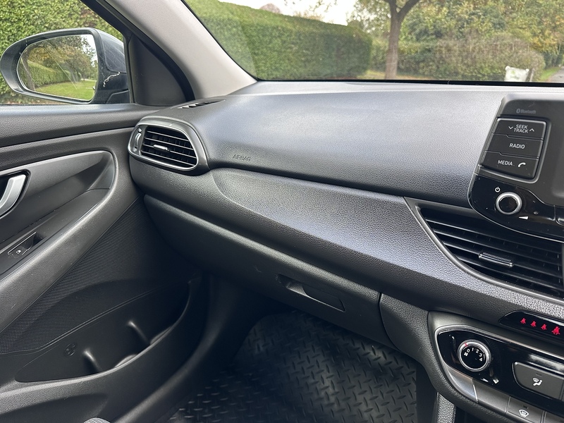 Hyundai T-GDi Blue Drive S Hatchback 1.0 Manual Petrol